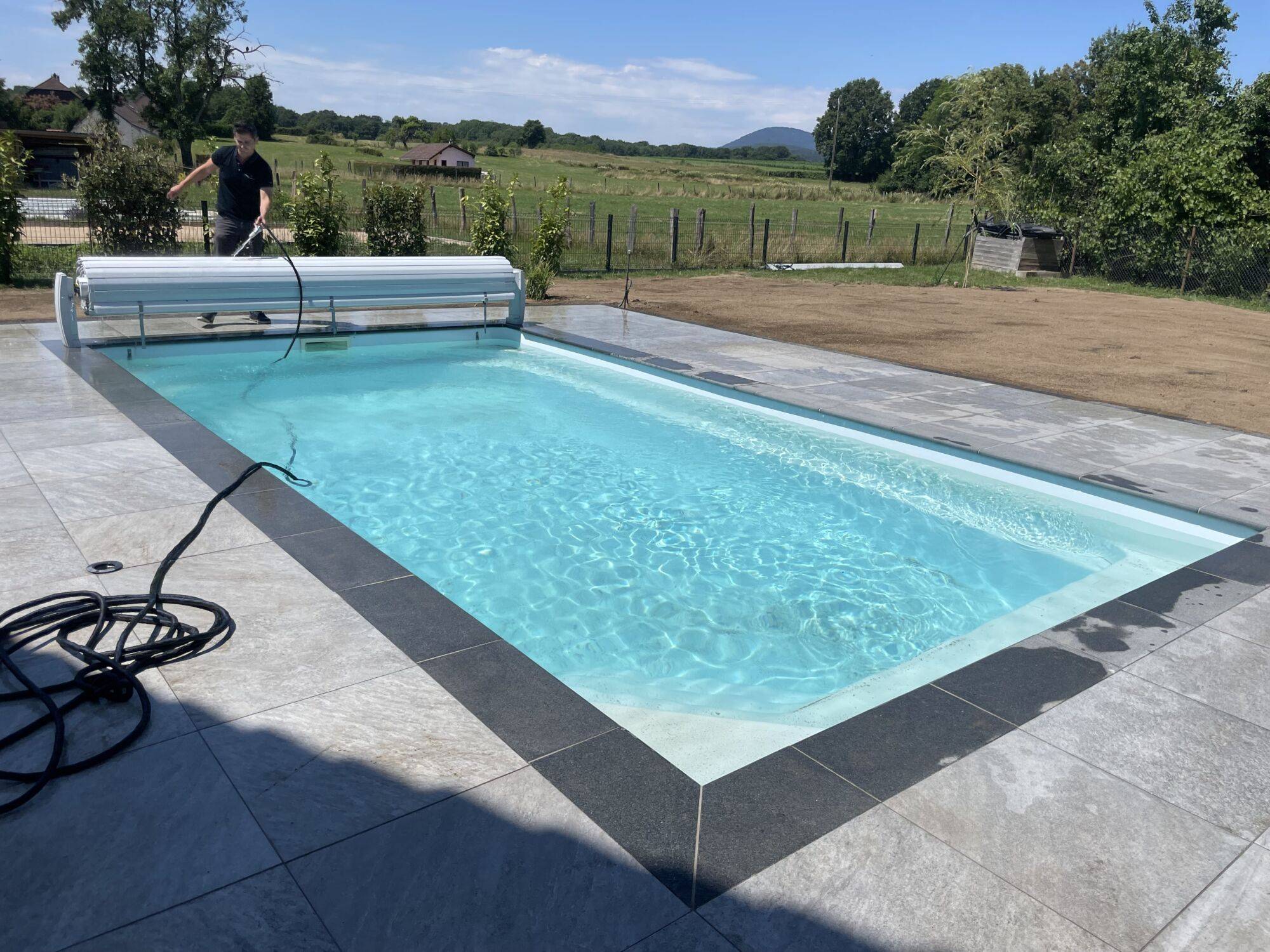 Installation d&#8217;un large choix de piscine et terrasse aux environs de Saint-Louis et Colmar Guebwiller 0